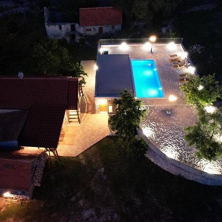 Patakun Holiday Home For 5, With Heated Pool Lecevica Экстерьер фото