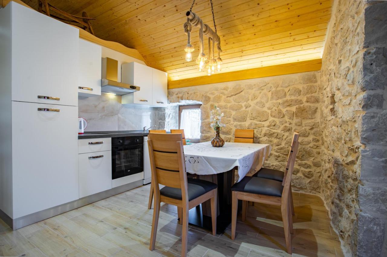 Patakun Holiday Home For 5, With Heated Pool Lecevica Экстерьер фото
