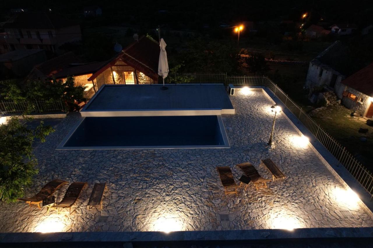 Patakun Holiday Home For 5, With Heated Pool Lecevica Экстерьер фото