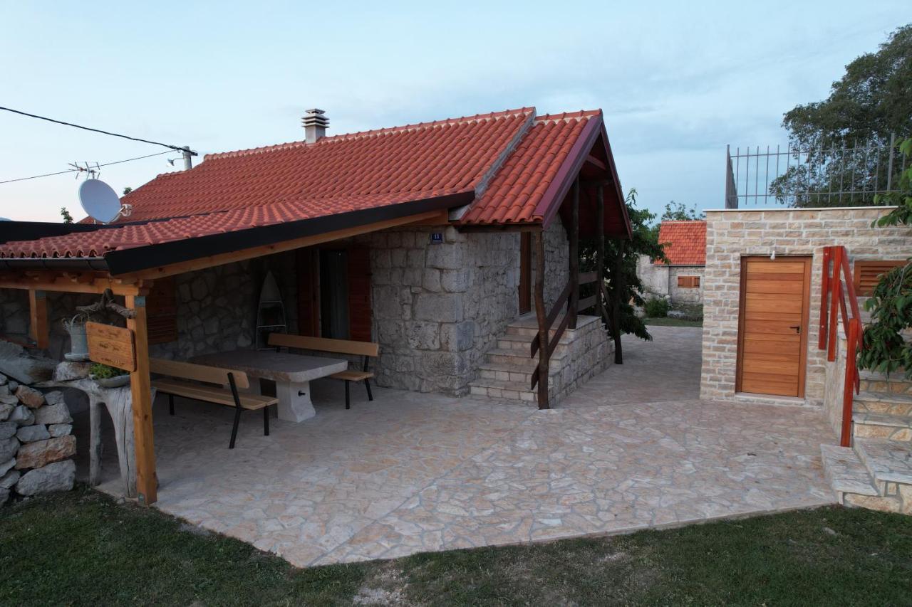 Patakun Holiday Home For 5, With Heated Pool Lecevica Экстерьер фото