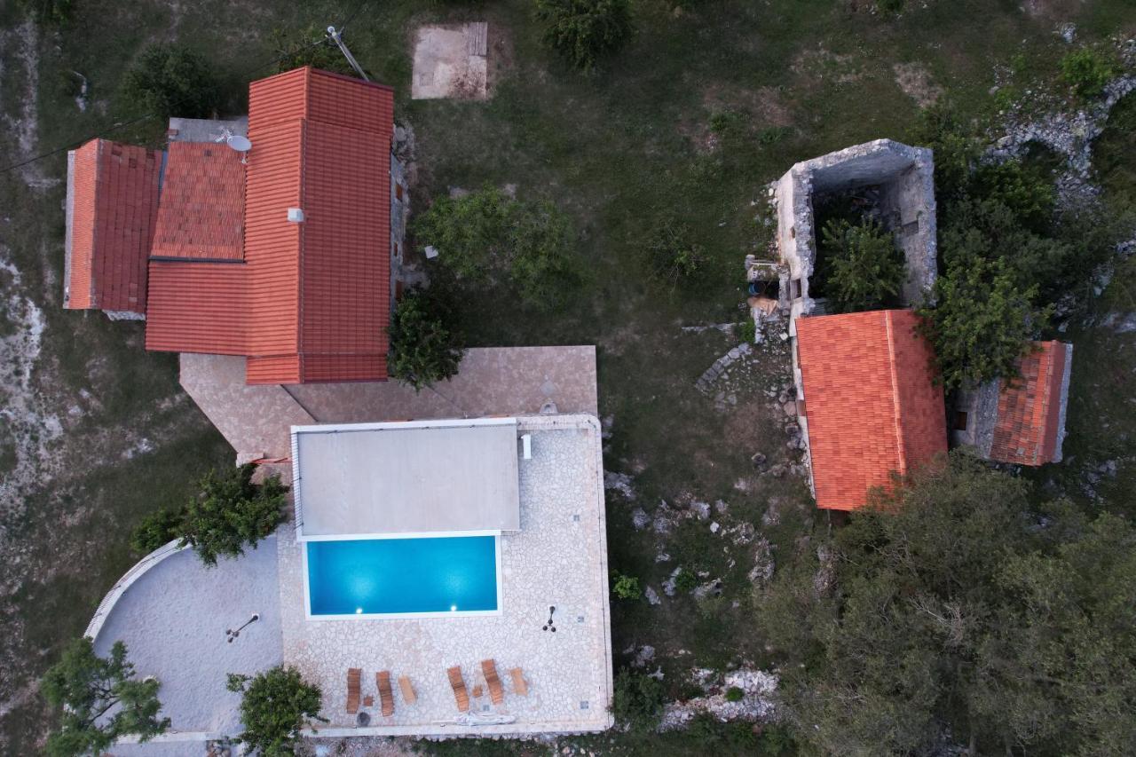 Patakun Holiday Home For 5, With Heated Pool Lecevica Экстерьер фото