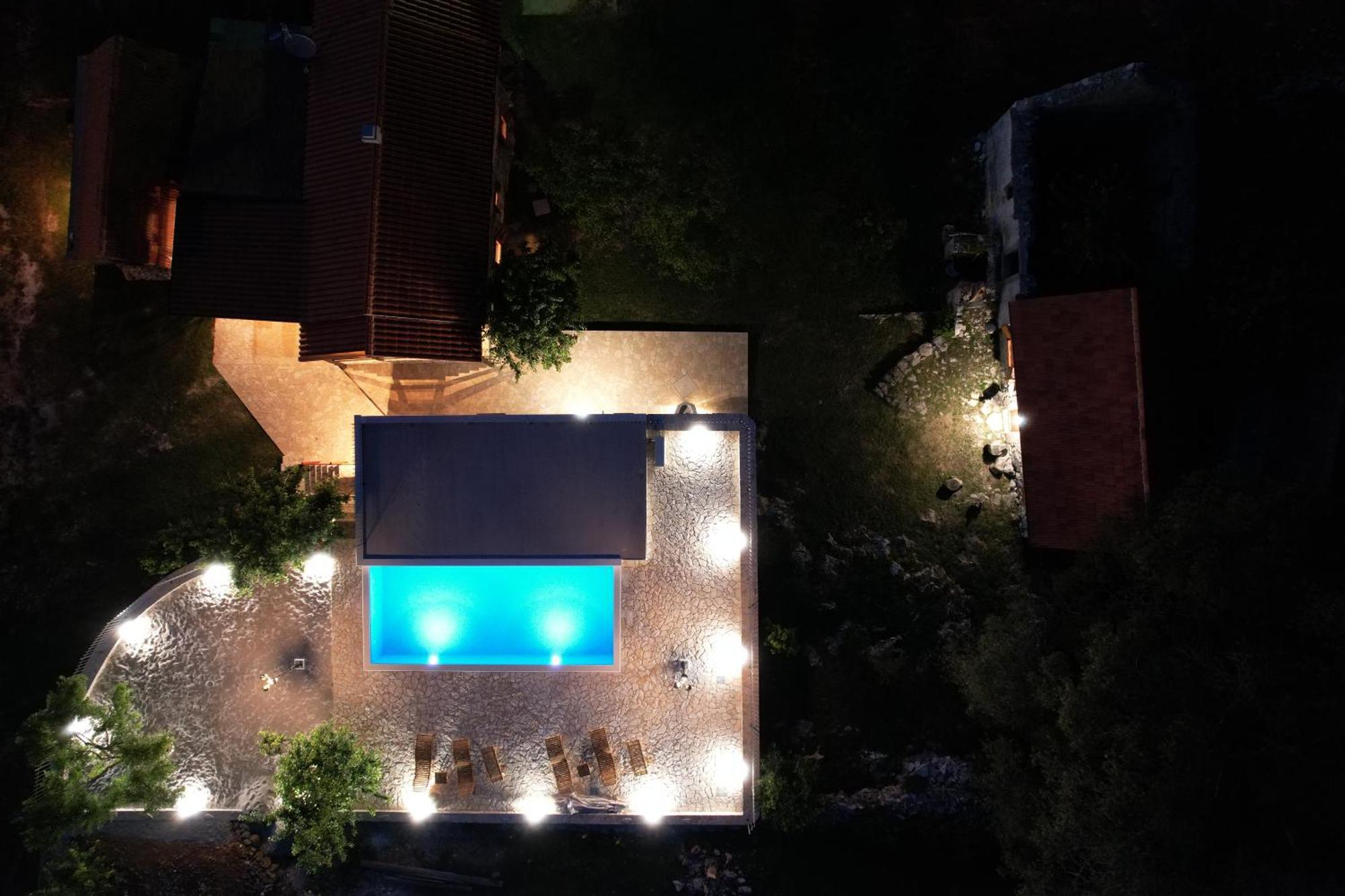 Patakun Holiday Home For 5, With Heated Pool Lecevica Экстерьер фото