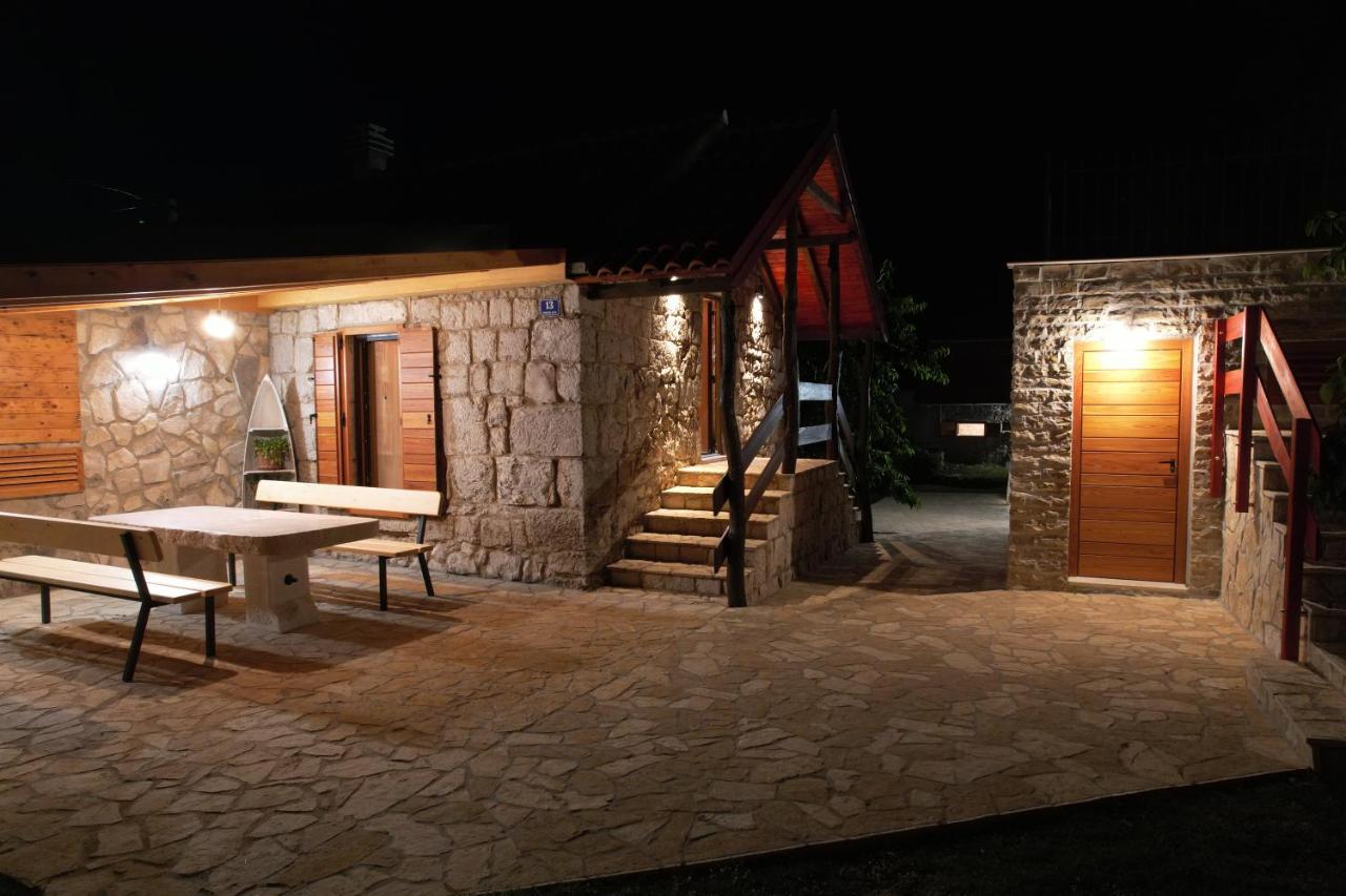 Patakun Holiday Home For 5, With Heated Pool Lecevica Экстерьер фото
