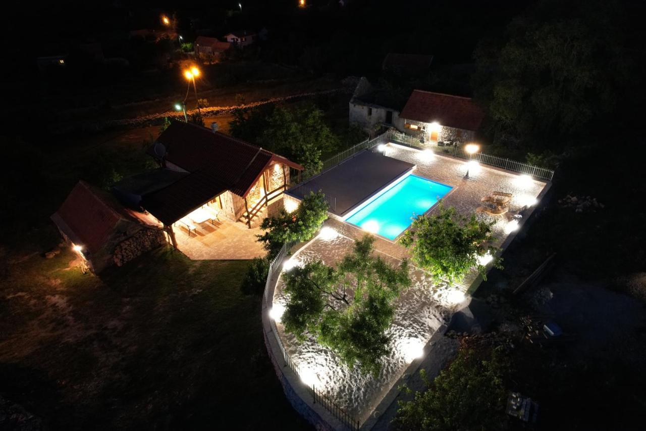 Patakun Holiday Home For 5, With Heated Pool Lecevica Экстерьер фото